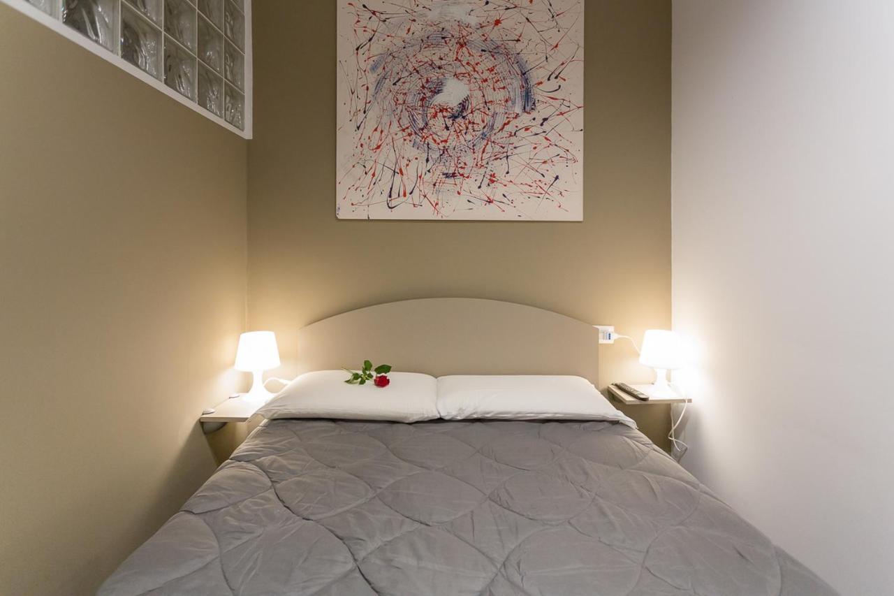 Hh Hermoso Housing Alessandria Bagian luar foto