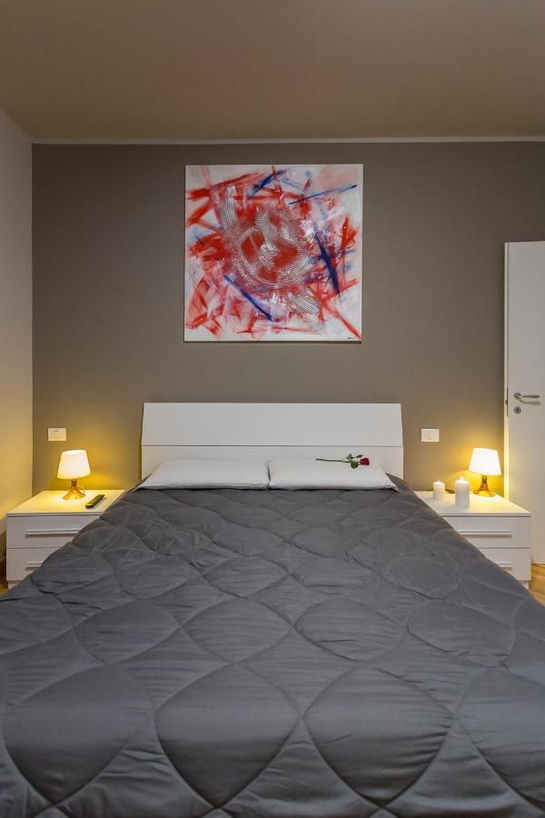 Hh Hermoso Housing Alessandria Bagian luar foto
