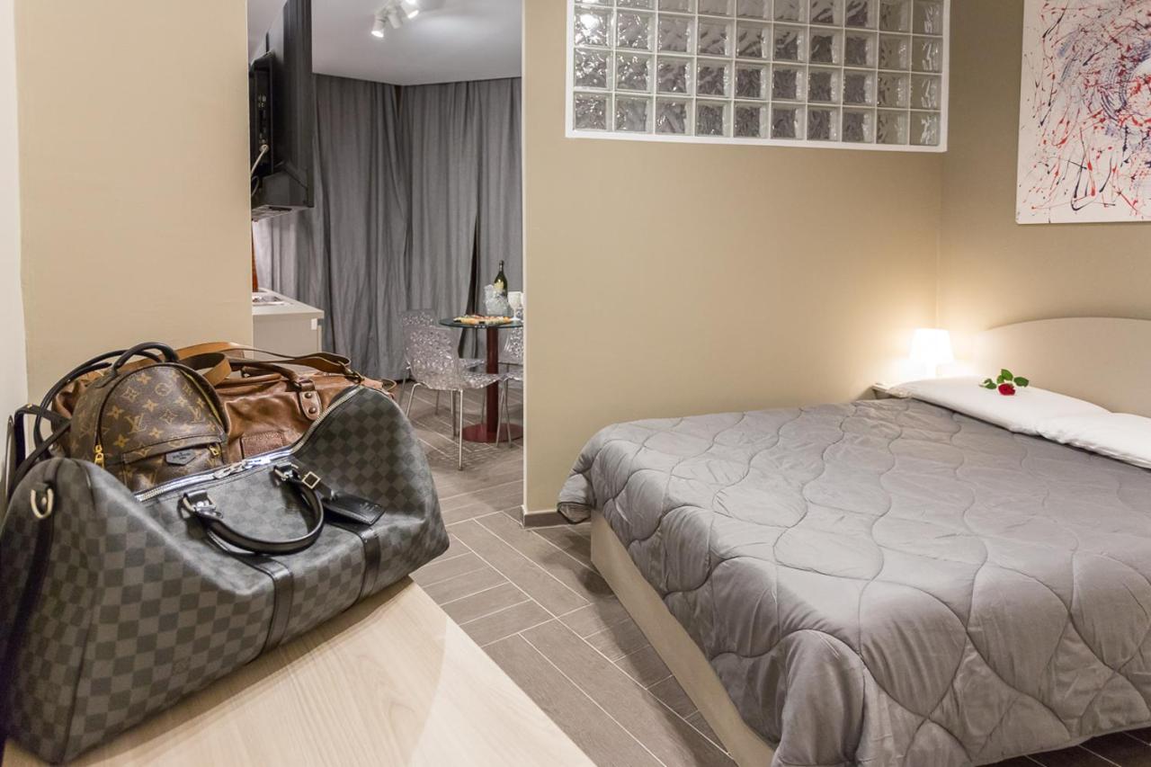 Hh Hermoso Housing Alessandria Bagian luar foto