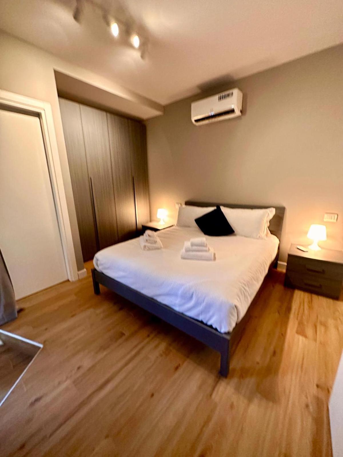 Hh Hermoso Housing Alessandria Bagian luar foto